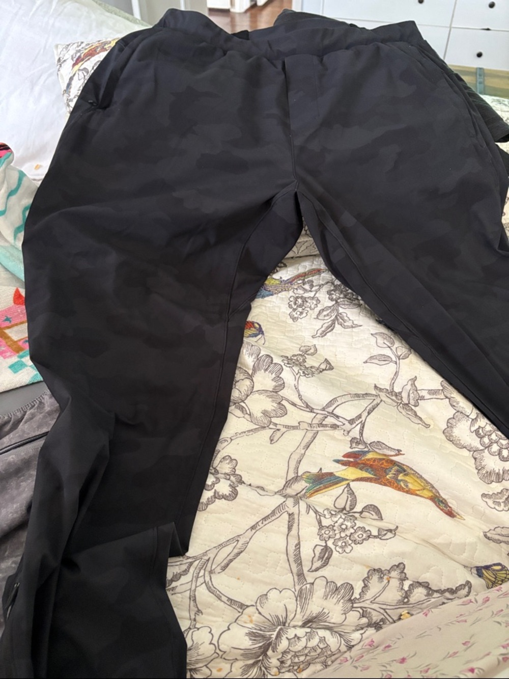 Lululemon Men's Black Camo Performance Pants